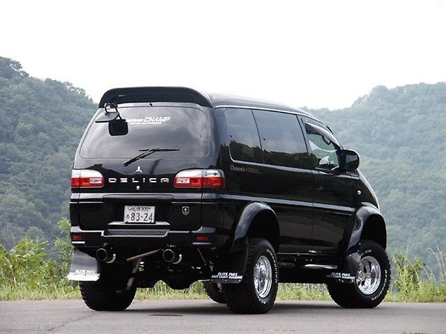 mitsubishi delica (l400) с левым рулём