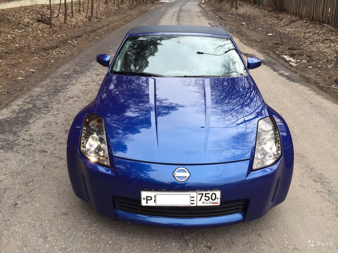 Nissan 350z бело синий