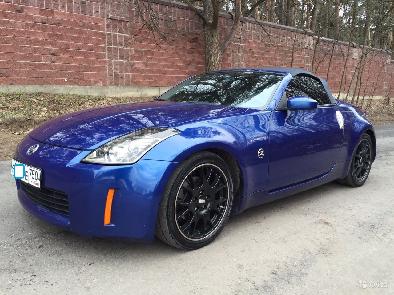 Nissan 350z бело синий