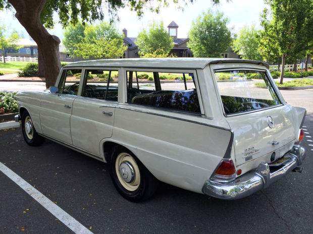 1966_Mercedes_Benz_230S_W110_Universal_1410759655