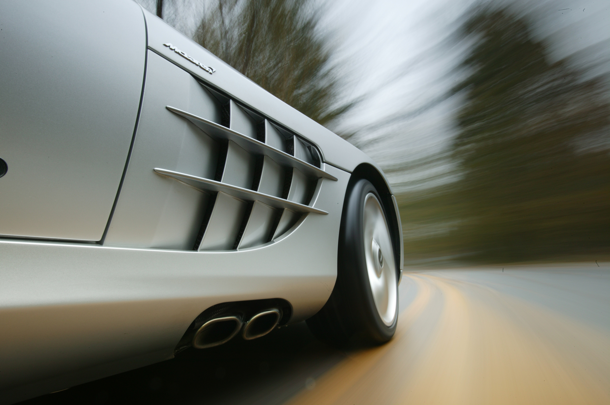 mercedes-benz-slr-mclaren-fender-vents