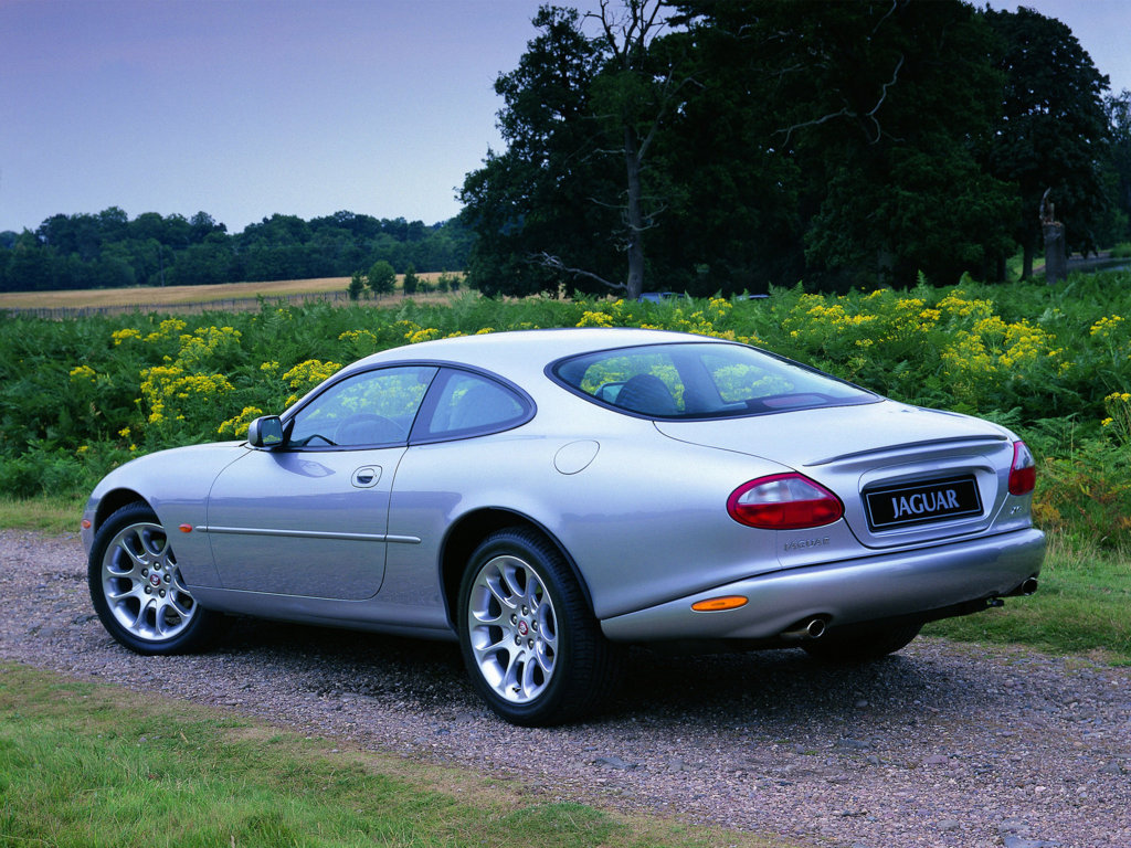 Jaguar r Coupe 2001