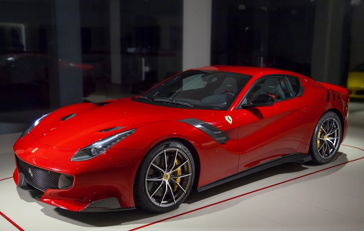 Ferrari f12 Berlinetta в России