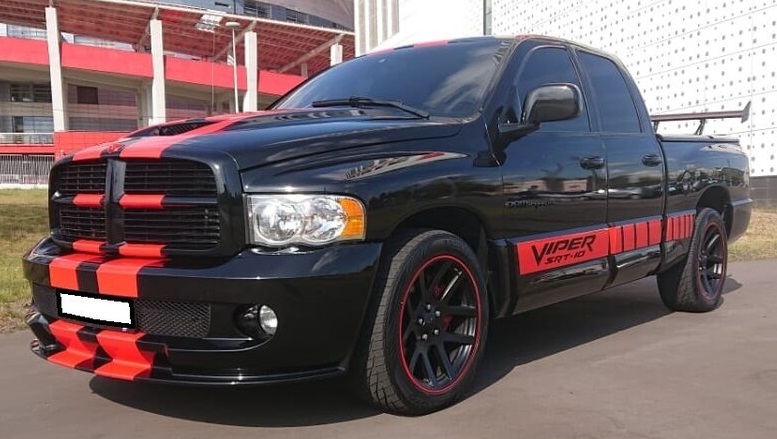 Dodge Ram srt 10